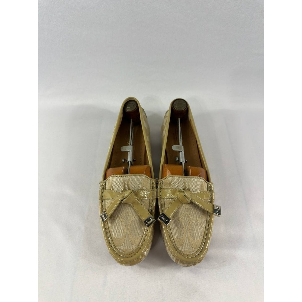 Coach Signature Canvas Frida Loafers Bow Tie Cream Patent Leather 8.5B Q672